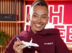 Tiếp viên hàng không Eurowings trở thành người mẫu hàng đầu nước Đức