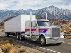 Peterbilt kỷ niệm 250 năm nước Mỹ bằng phiên bản đặc biệt