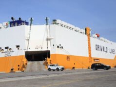 Nhập khẩu ô tô điện hạng sang tăng trong bối cảnh giá nhiên liệu tăng kỷ lục
