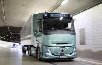 Discovery TRM24: Trục điện Volvo FH Aero Electric