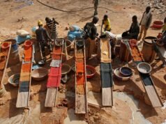 Cơn sốt vàng bất hợp pháp ở Bờ Biển Ngà thách thức cuộc đàn áp Abidjan