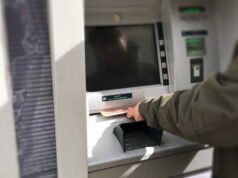 Lừa đảo thẻ ngân hàng: Dùng chiêu “tấn công tiếp sức”, biển thủ hơn 23.000 euro ở Tây Ban Nha