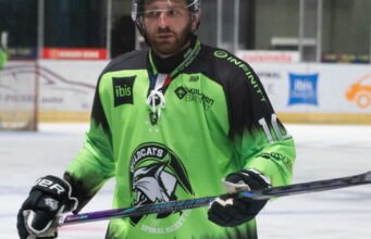 Khúc côn cầu trên băng – Phân khu 1. Đã kết thúc với Maxime Martin với Épinal Wildcats