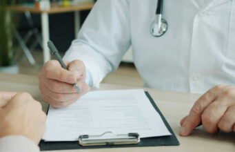 Nghỉ ốm: tỷ lệ vắng mặt ngày càng tăng, đặc biệt là ở các giám đốc điều hành