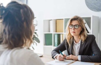 Hộp công cụ để quản lý một nhân viên không có điển hình về thần kinh và tự tin giúp họ hòa nhập