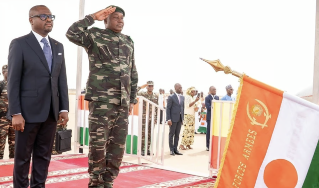 Niger đang mở đường thoát khỏi sa mạc ngoại giao