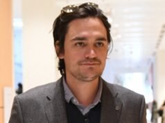 Alain-Fabien Delon tiếp bước cha mình Alain: “Nóng lòng muốn bắt đầu bài học của mình”