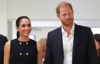 Meghan Markle và Hoàng tử Harry: cặp đôi gây sốt mạng với bức ảnh thân mật và hoàn toàn mới về buổi ra mắt bí mật của họ