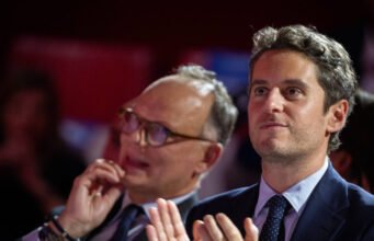 “Ủy ban liên lạc lưu ý rằng có sự bất đồng trong cuộc sơ bộ giữa Edouard Philippe và Gabriel Attal”