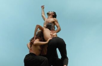 “Babel Torre Viva” của David Coria