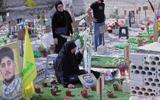 Trump hứa sẽ tấn công Iran và chiếm giữ các