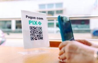 Khi Hoa Kỳ nhắm mục tiêu vào hệ thống thanh toán của Brazil, Châu Âu nên hết sức chú ý.