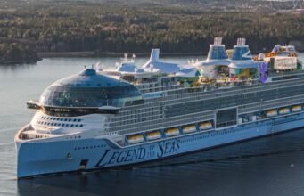Royal Caribbean kỷ niệm sự xuất hiện của Huyền thoại biển cả ở Turku