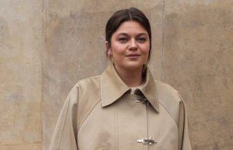 Louane đã kết hôn: cô chia sẻ những bức ảnh tuyệt vời về cuộc hôn nhân của cô với Florian Rossi và nhiều bộ váy trắng của cô