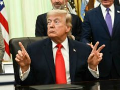 Trump cho biết thỏa thuận Mỹ-Iran sẽ được ký vào Chủ nhật, Hormuz sẽ được mở sau đó