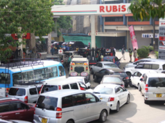 Diesel giảm 10 shilling trong khi xăng, dầu hỏa không đổi