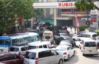 Diesel giảm 10 shilling trong khi xăng, dầu hỏa không đổi