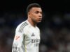 Kylian Mbappé, cú sốc lớn: “Không thể ra khỏi giường và đi ăn sáng”