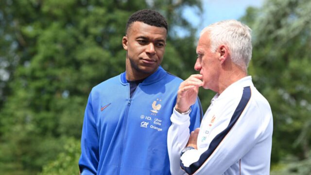 Kylian Mbappé không nói gì về đội tuyển Pháp, “với