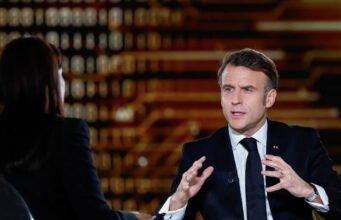 Emmanuel Macron nêu chi tiết lệnh cấm mạng xã hội đối với người dưới 15 tuổi từ tháng 9