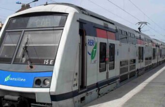 RER: cô bị phạt 200 euro sau khi đi sai hướng thang cuốn bị hỏng