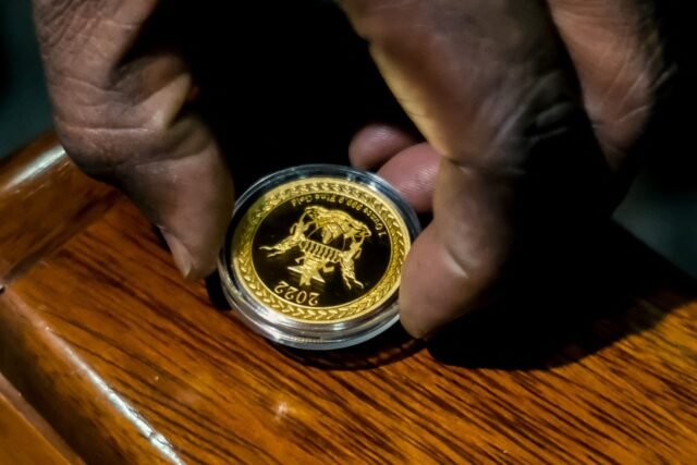Tại sao giao dịch vàng của Zimbabwe phụ thuộc vào