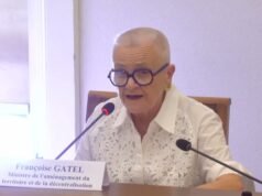 “Đó không phải là một đêm trọng đại, nhưng những đêm trọng đại có thể để lại dư vị khó chịu,” Françoise Gatel bảo vệ