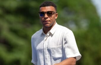 “Tên tôi là Kylian Mbappé”: cuộc sống đời thường đáng kinh ngạc của chàng trai 18 tuổi, trùng tên với ngôi sao The Blues