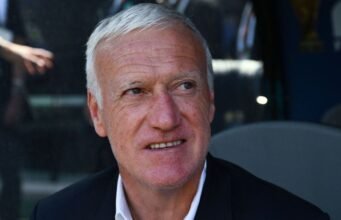 “Canto ghét sự bất công”: Christophe Dugarry kiếm lợi từ cuộc cãi vã giữa Éric Cantona và Didier Deschamps