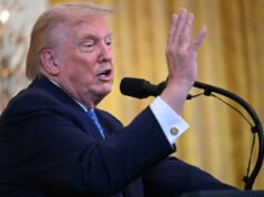 Trump dọa ‘thả bom’ nếu Iran ‘không cư xử’