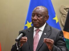 Liên minh xích mích khi DA gây áp lực buộc Ramaphosa phải thay đổi bộ trưởng