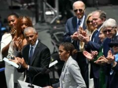 Cựu tổng thống, ngôi sao nhưng không có Trump đến thăm Trung tâm Obama