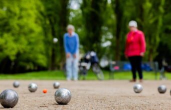 một người đàn ông chết sau cuộc cãi vã, một cụ ông 80 tuổi bị cảnh sát giam giữ