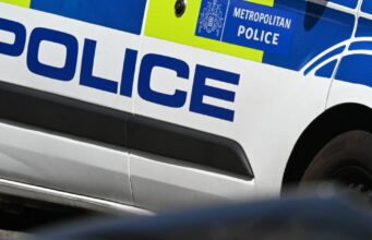 Vương quốc Anh. Hai đoàn tàu va chạm ở phía bắc London, một người chết và hàng chục người bị thương