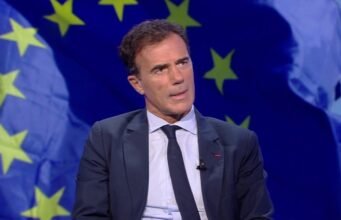 “một thảm họa kinh tế đối với Vương quốc Anh,” MEP này và cựu bộ trưởng Ý nói