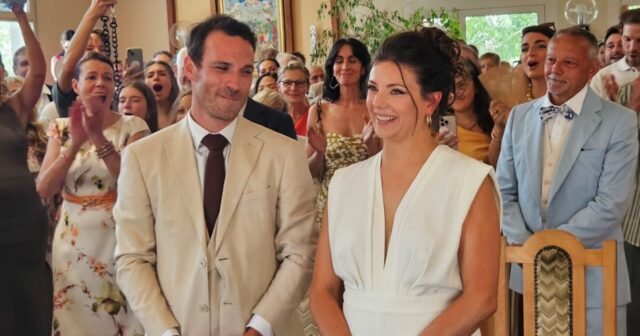 Mọi người. Axel Huet và Marine Llado, được biết đến