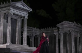 Ở Epidaurus, dàn dựng huyền thoại “Medea” hồi sinh 65 năm sau chiến thắng của Maria Callas