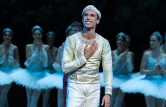 Thomas Docquir được vinh danh là Vũ công Ngôi sao của Nhà hát Opera Quốc gia Paris
