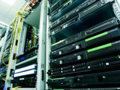 90 người biểu tình phản đối dự án trung tâm dữ liệu của Microsoft