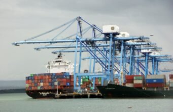 Các thành phố cảng ở tuyến đầu của khí hậu và thương mại toàn cầu