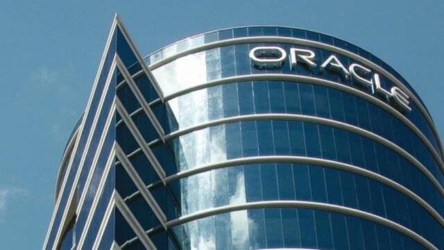 Oracle cắt giảm 21.000 việc làm trong một năm và