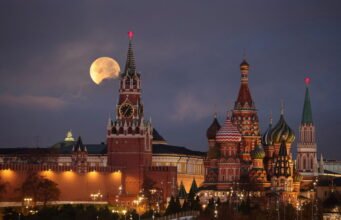 Nga leo thang chiến tranh trong bóng tối để làm suy yếu sự ủng hộ dành cho Ukraine