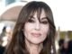 Monica Bellucci, 61 tuổi, trông thăng hoa và nóng bỏng trong bộ áo tắm một mảnh xẻ sâu