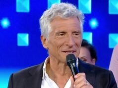 Nagui rời France Inter: một trong những người bạn của cô ấy giải quyết tài khoản của cô ấy trực tuyến, “không phải quyết định của ban quản lý”