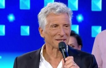 Nagui rời France Inter: một trong những người bạn của cô ấy giải quyết tài khoản của cô ấy trực tuyến, “không phải quyết định của ban quản lý”