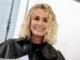 Laeticia Hallyday ở Saint-Tropez: cô ấy có khoảng thời gian vui vẻ trong một nhà hàng nổi tiếng với máy bay phản lực, nơi cô ấy có những kỷ niệm đẹp với Johnny