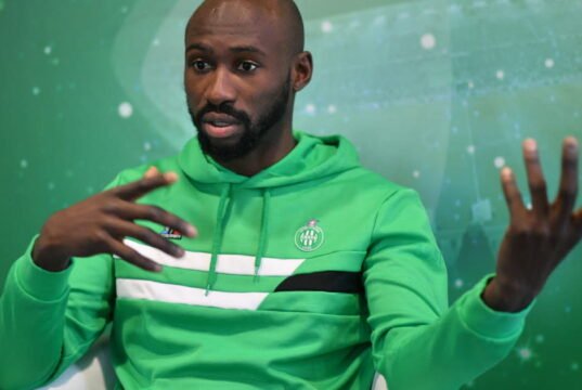 Bóng đá. Eliaquim Mangala kết thúc sự nghiệp thi đấu và gia nhập đội ngũ ASSE