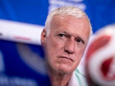 Didier Deschamps để tang giữa World Cup: hiệp ước được The Blues ký kết sau cái chết của mẹ anh