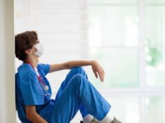 Sóng nhiệt: chính phủ hứa 600 triệu euro để cải tạo năng lượng của bệnh viện và 30.000 máy điều hòa không khí