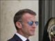 Emmanuel Macron tái xuất với chiếc kính râm